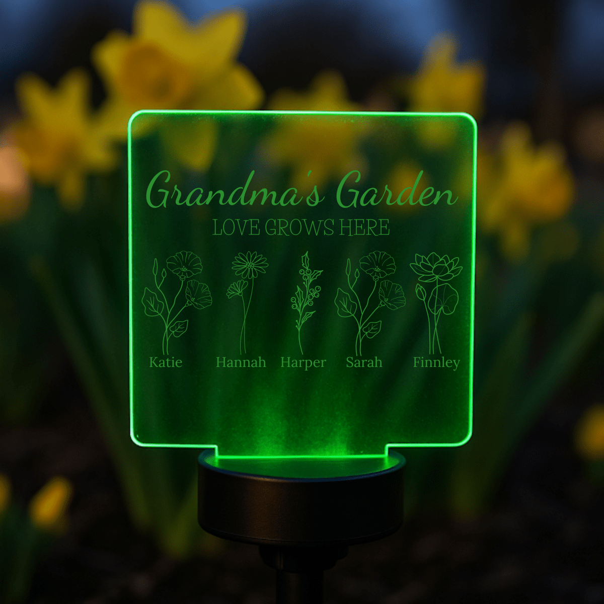 Personalized Mama's Radiant Garden Sign for her, Customized Gifts for Women by Groovy Girl Gifts